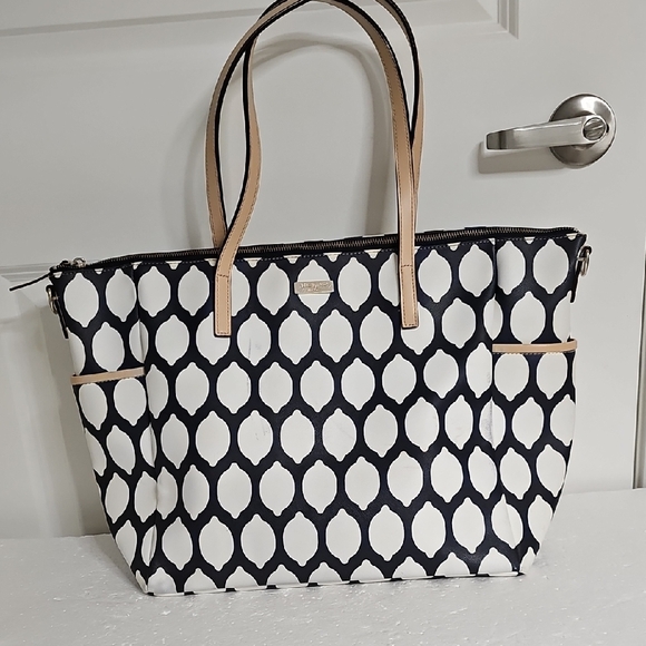 kate spade Handbags - KATE SPADE 🔥🔥HOST PICK🔥🔥Large Lemon Print  Diaper Bag or Tote Bag